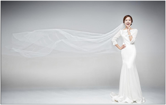 利用蒙版黑色显示,白色隐藏的特性,制作出婚纱的半透明效果 素材原图
