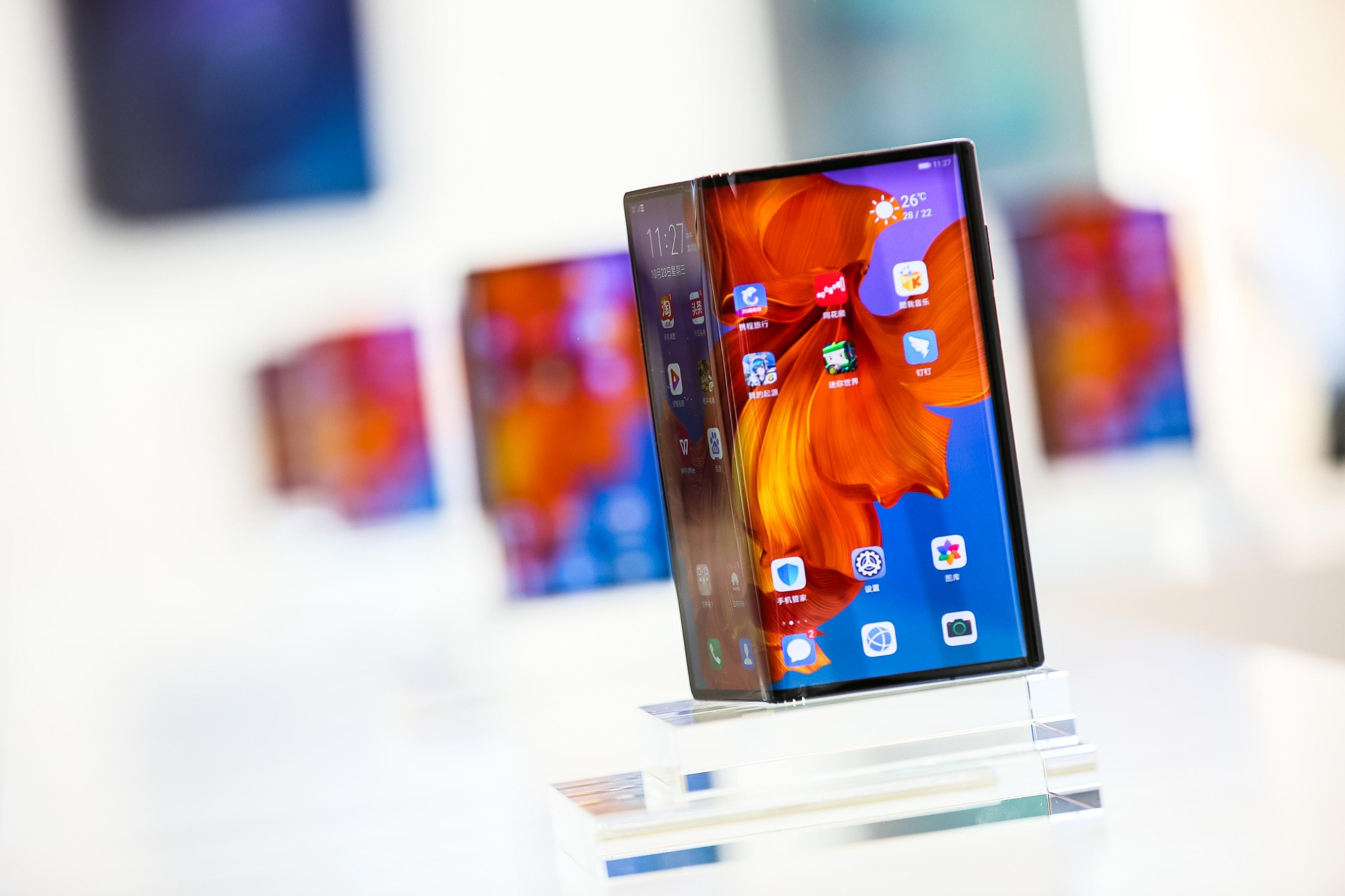 比p50来得更早!华为将于2月22日发布折叠机mate x2