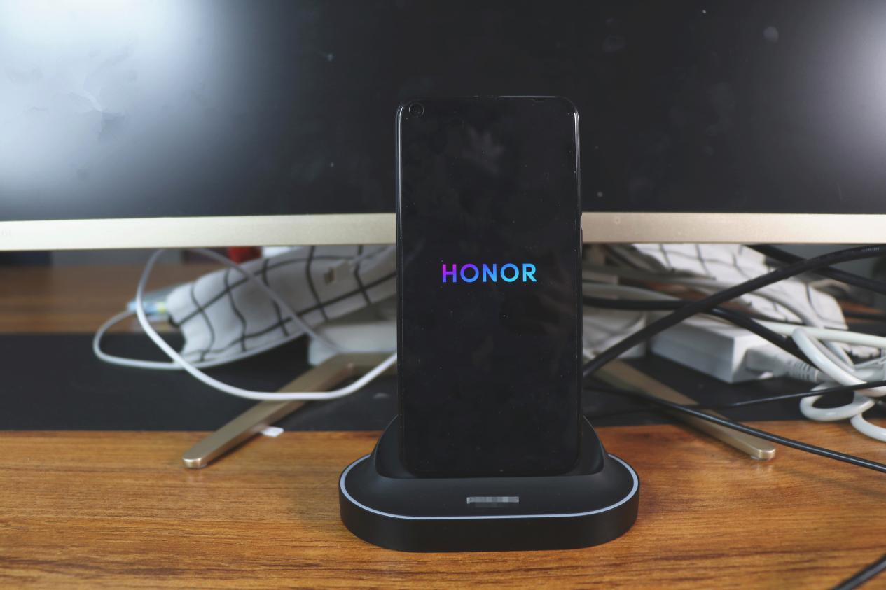 手机秒变云电脑 荣耀V20轻松驾驭大型PC游戏