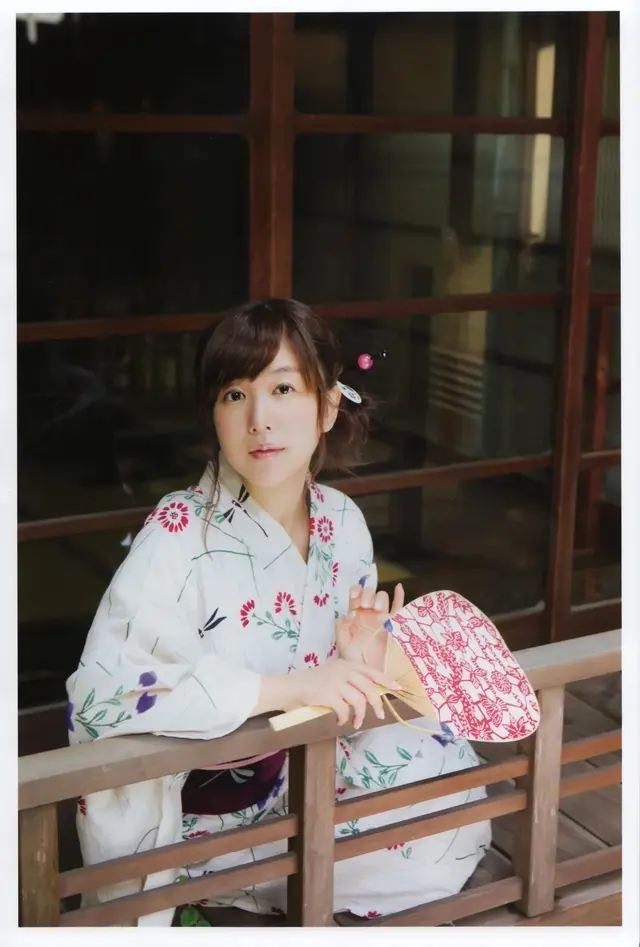 那年我们一起追过的女孩 茅野爱衣first Photo Book Letters 哔哩哔哩