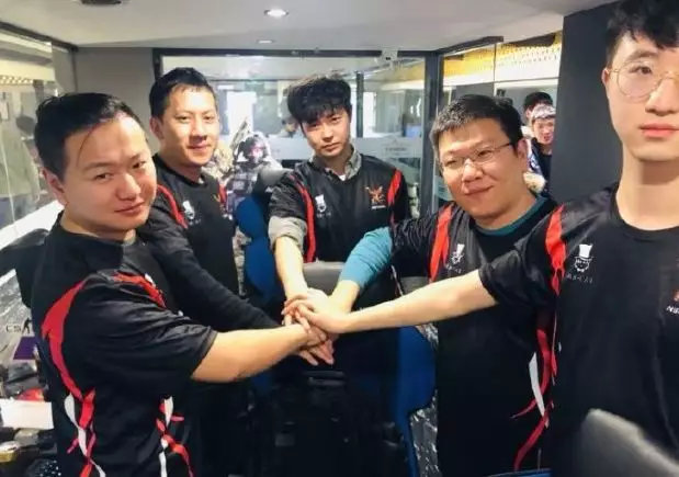 脖子最长的CSGO主播是怎样炼成的 | BB UP