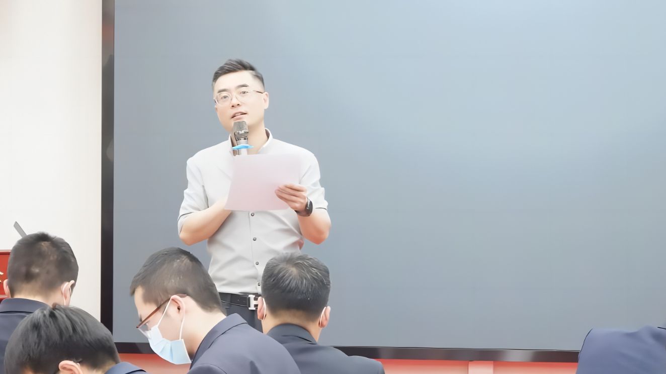 冯雷老师:为什么大嫂陈书婷让高启强终生难忘? - 哔哩哔哩