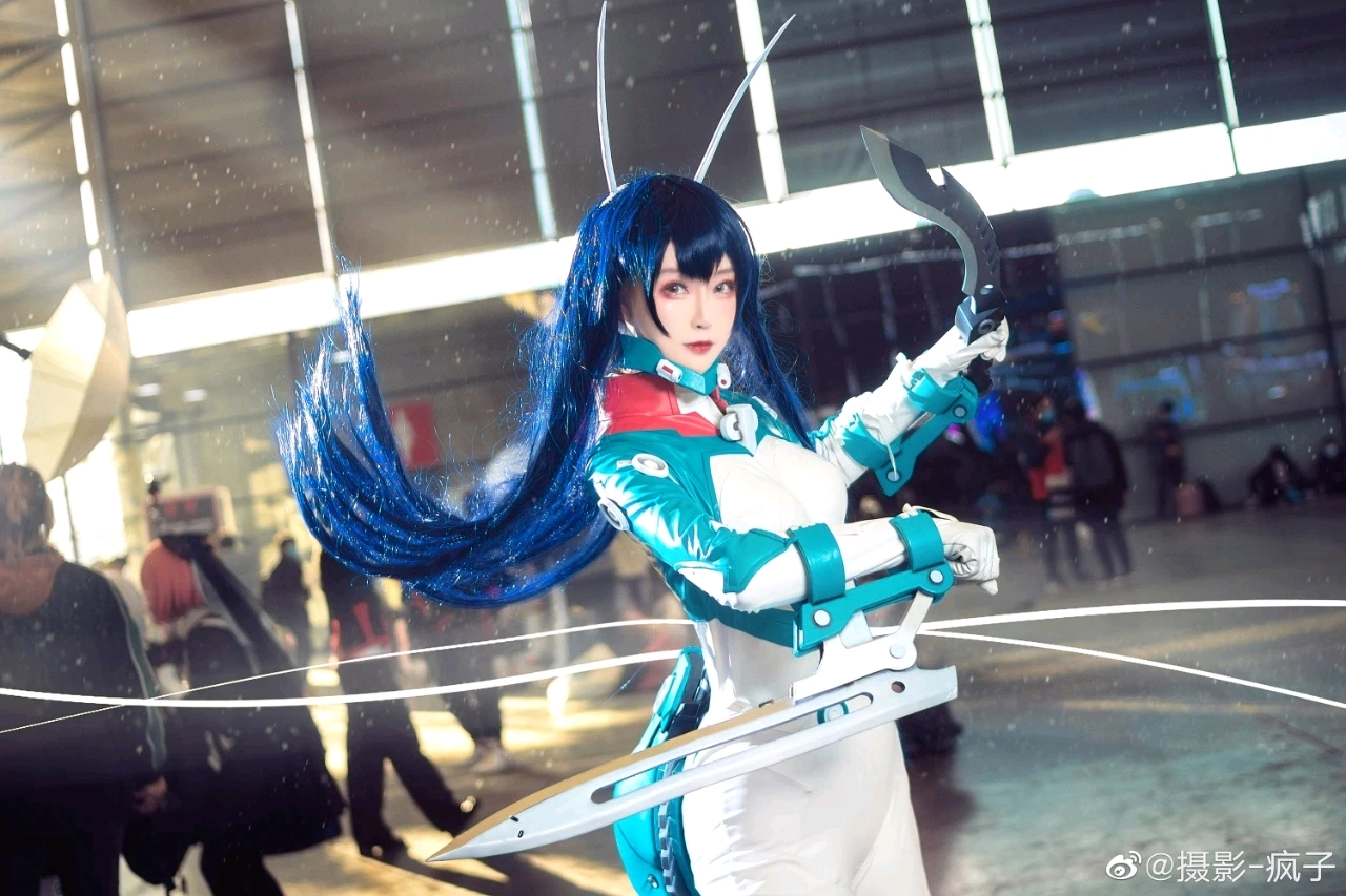 角色:《雏蜂》白桦 coser微博:yui金鱼 图片来源网络,如有侵权请联系