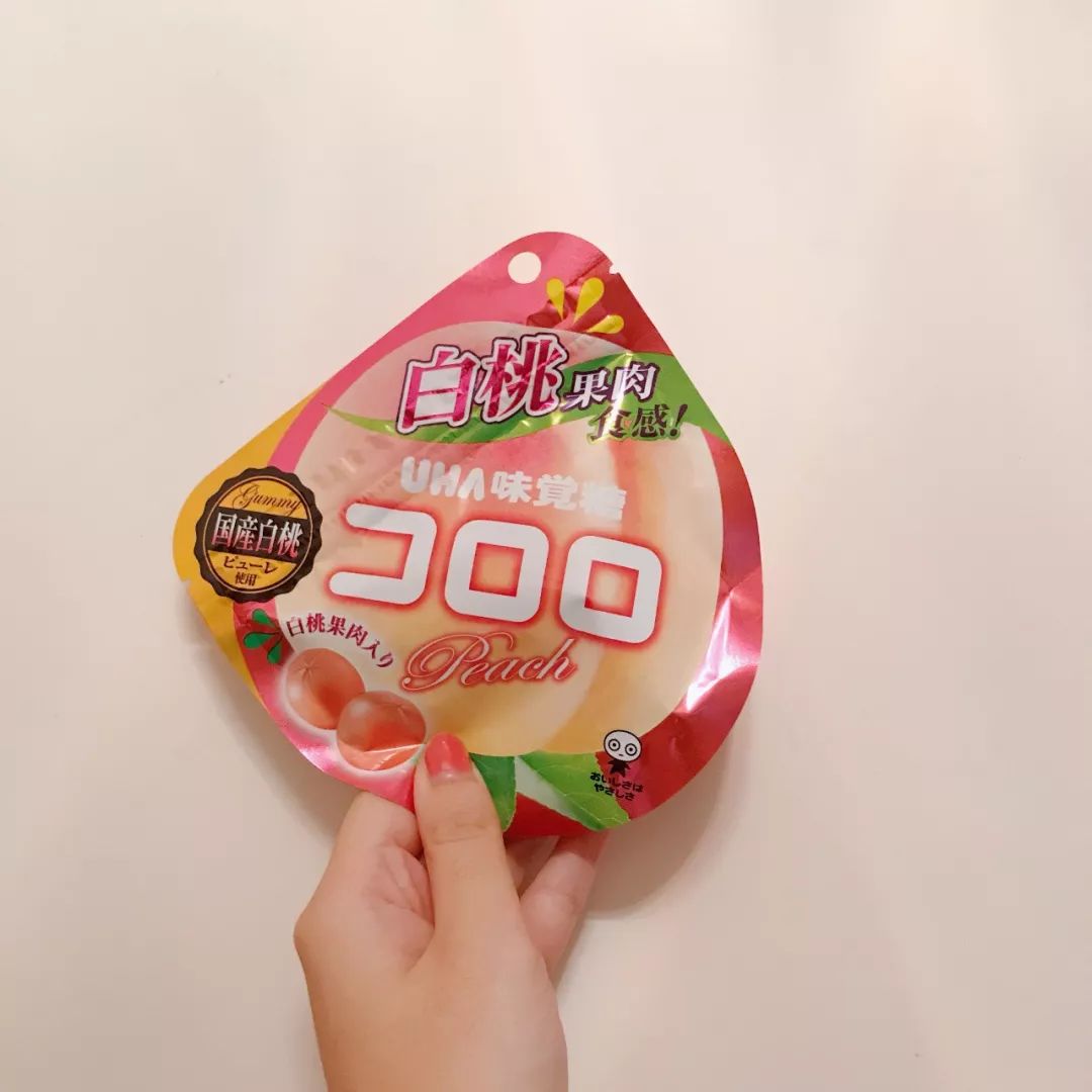 夏天,需要一颗水蜜桃 | 桃子味零食、电影推荐