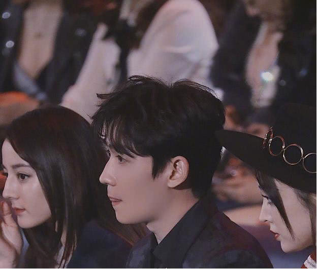 朱一龙出席活动集锦,帅气又儒雅,这到底是什么