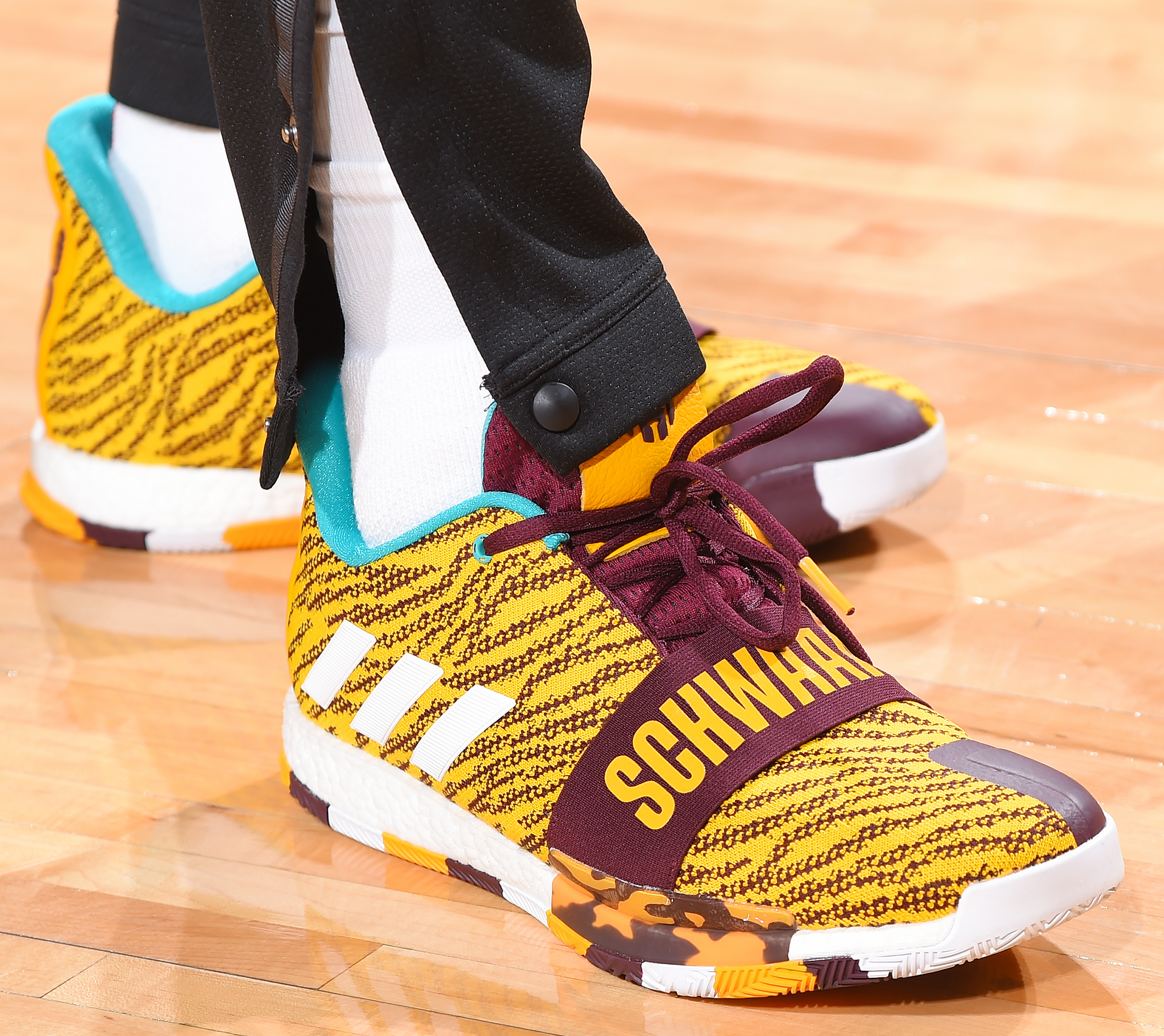 哈登3最美配色出炉 白色的nb看着真流弊