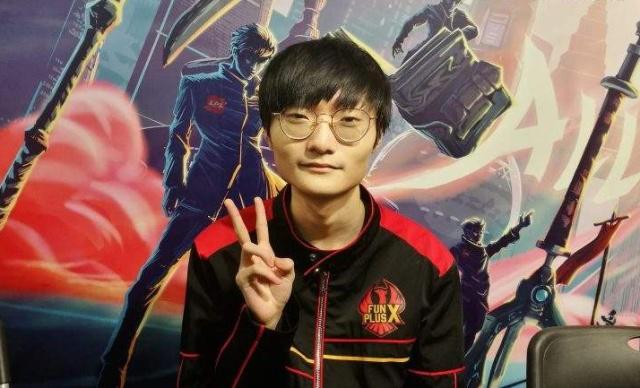 手与pdd搭上关系,相信在pdd的指导下,这些选手会