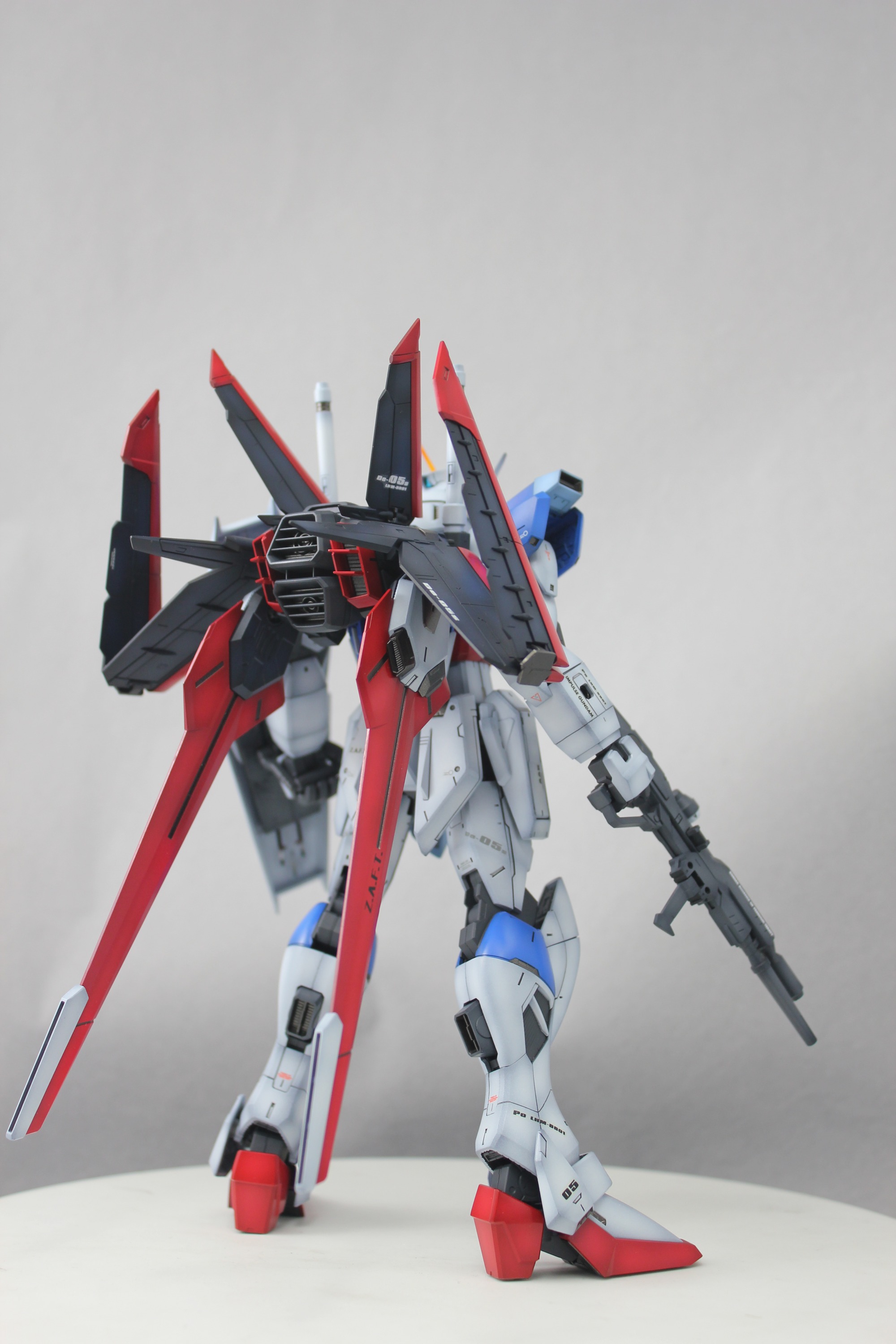 达人佳作mg脉冲高达阴影涂装