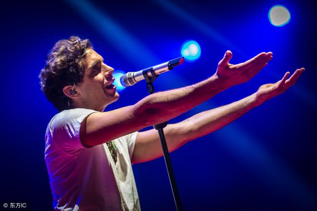 唱歌小知识--唱歌技巧和发声方法 应该如何唱假