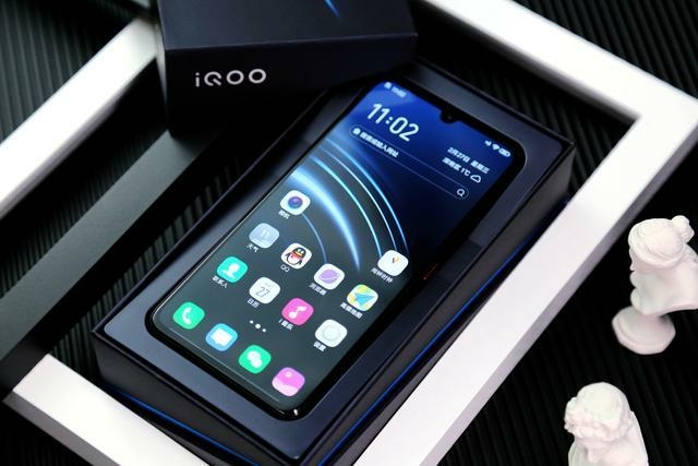 vivo全新 IQ00手机,比米九还便宜的855手机,香