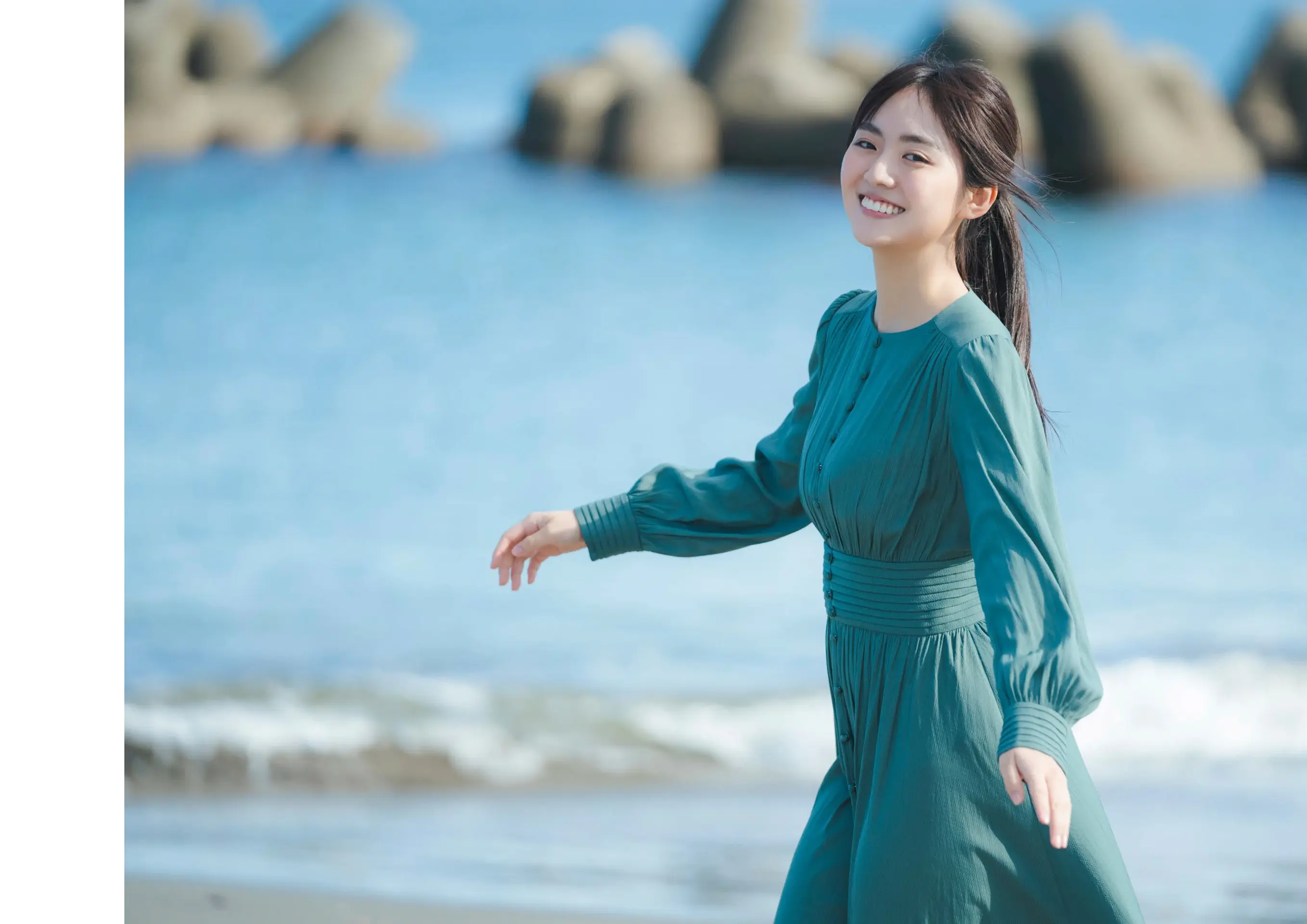 丰田露娜写真集「君の笑颜が好きなんだ」 - 哔哩哔哩