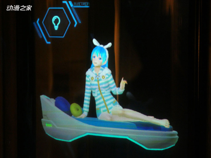 虚拟老婆Gatebox新机型!15万日元+月1500日