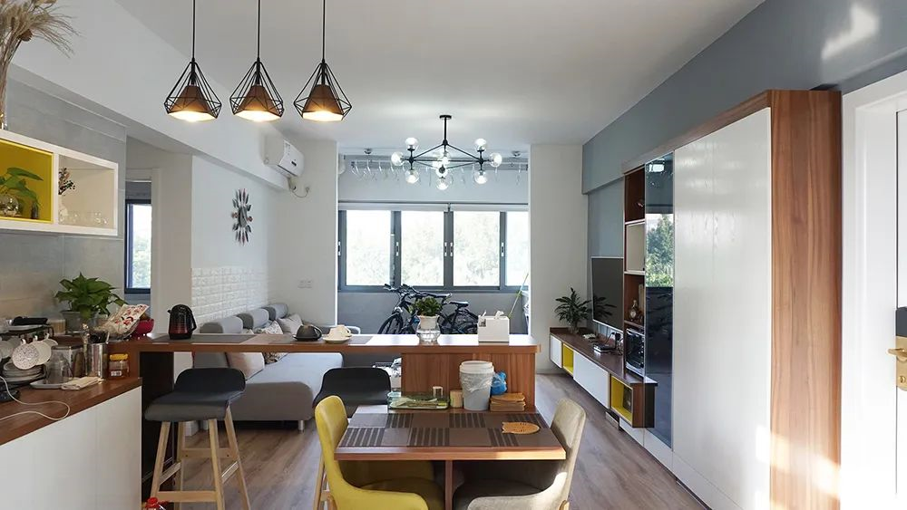 客厅卧室做隔断,家居聚"气"又显大!