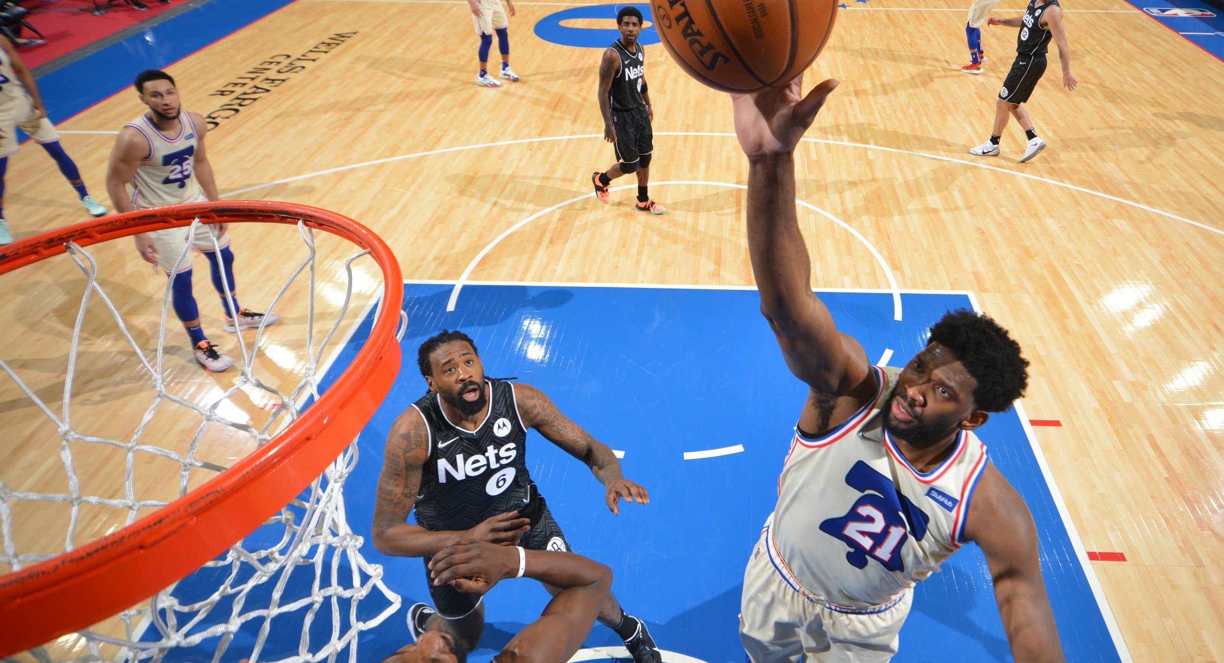 在最美的夕阳里起舞——中国广场舞雨燕直播- NBA直播- 足球直播- 世界杯直播 LIVE调查