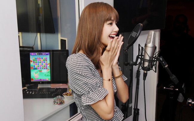 看泰国明星丽莎(lisa)百变穿搭!