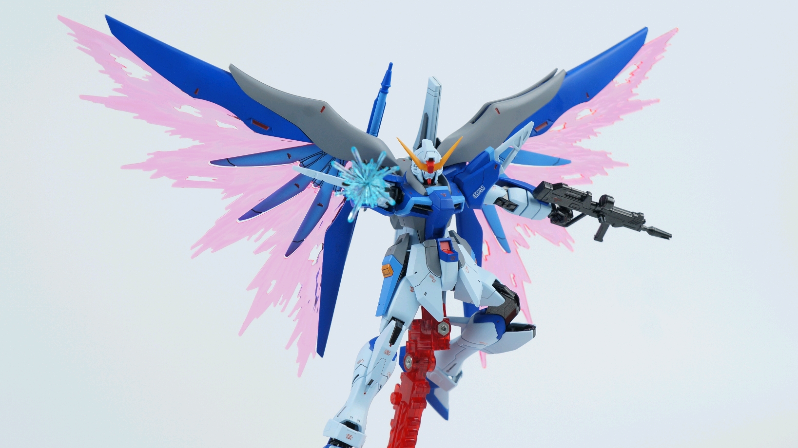 万代hg新生命运,那个可以打爆主角机自由的男人!