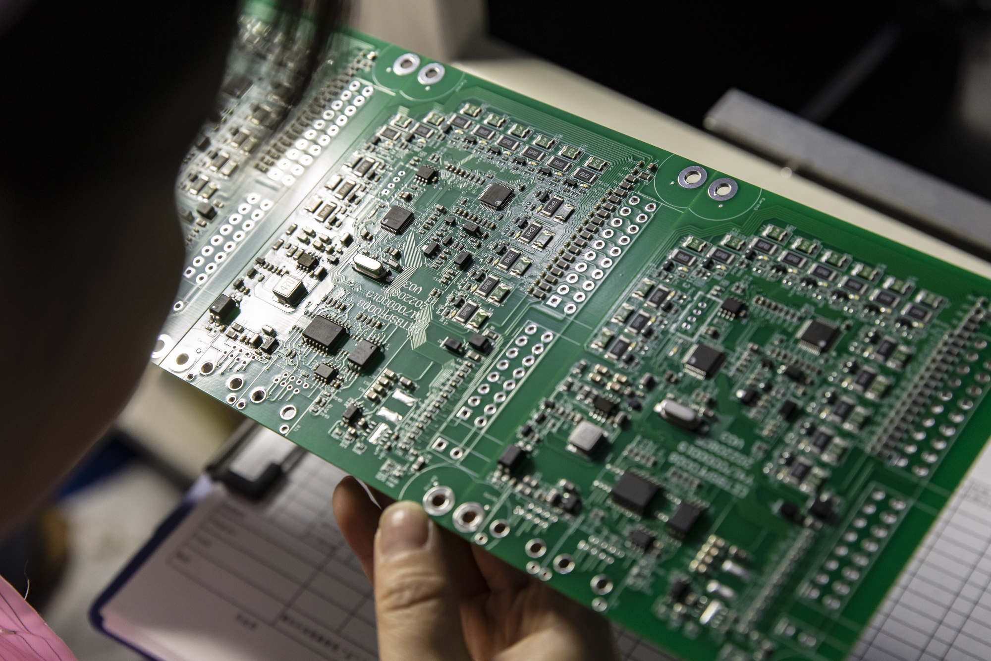 欧洲芯片人才纷纷回归祖国，中国半导体产业迎来新机遇 哔哩哔哩