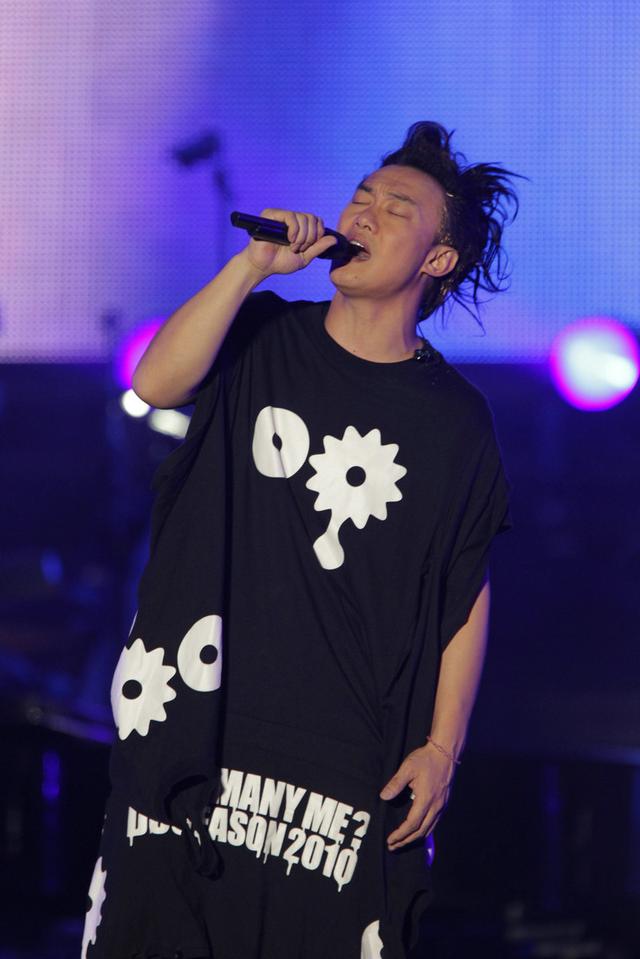从最女声到最男声的华语乐坛男歌手,及相关作品
