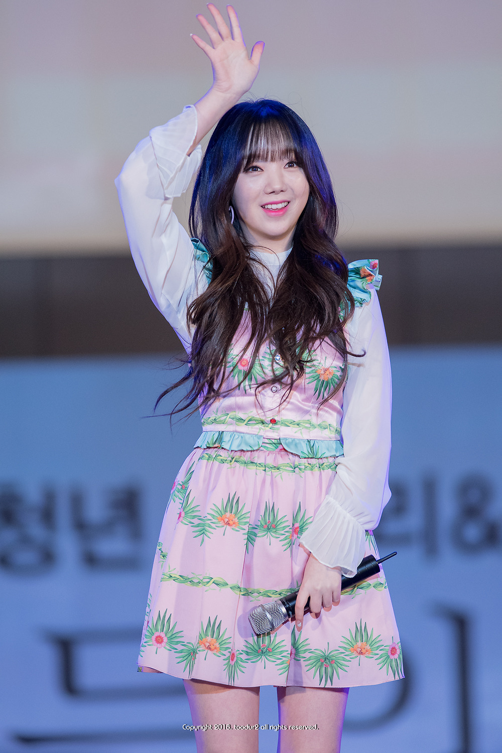 韩国女团lovelyz金智妍的一些图片