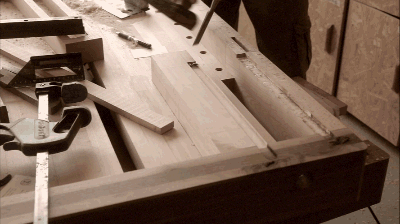 今天,我们通过图解与木友们一起了解木工桌子的制作过程.