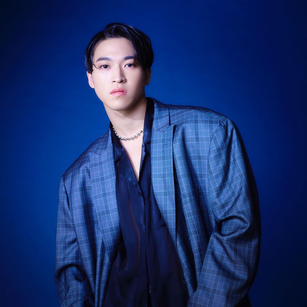 赞多ins图片超全汇总,来看太平洋宽肩和逆天大长腿