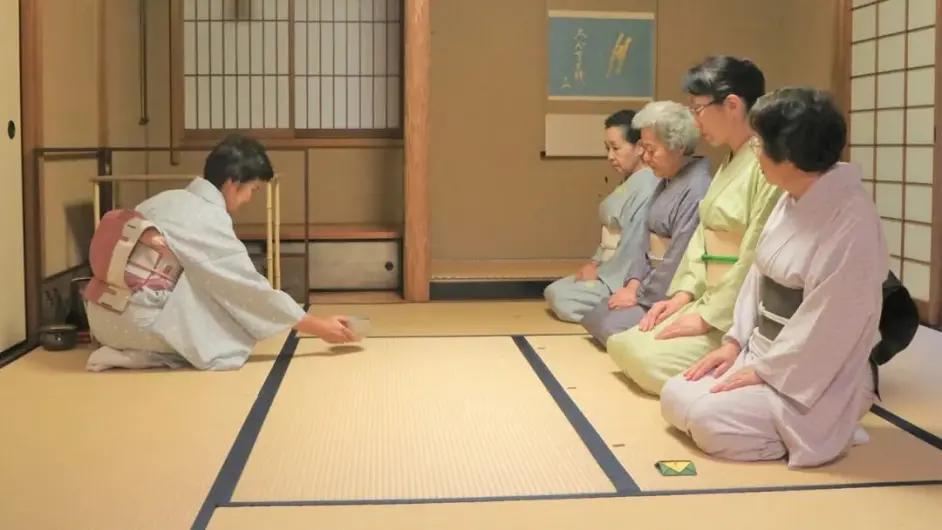 如何用日语描述各种各样的坐姿 哔哩哔哩