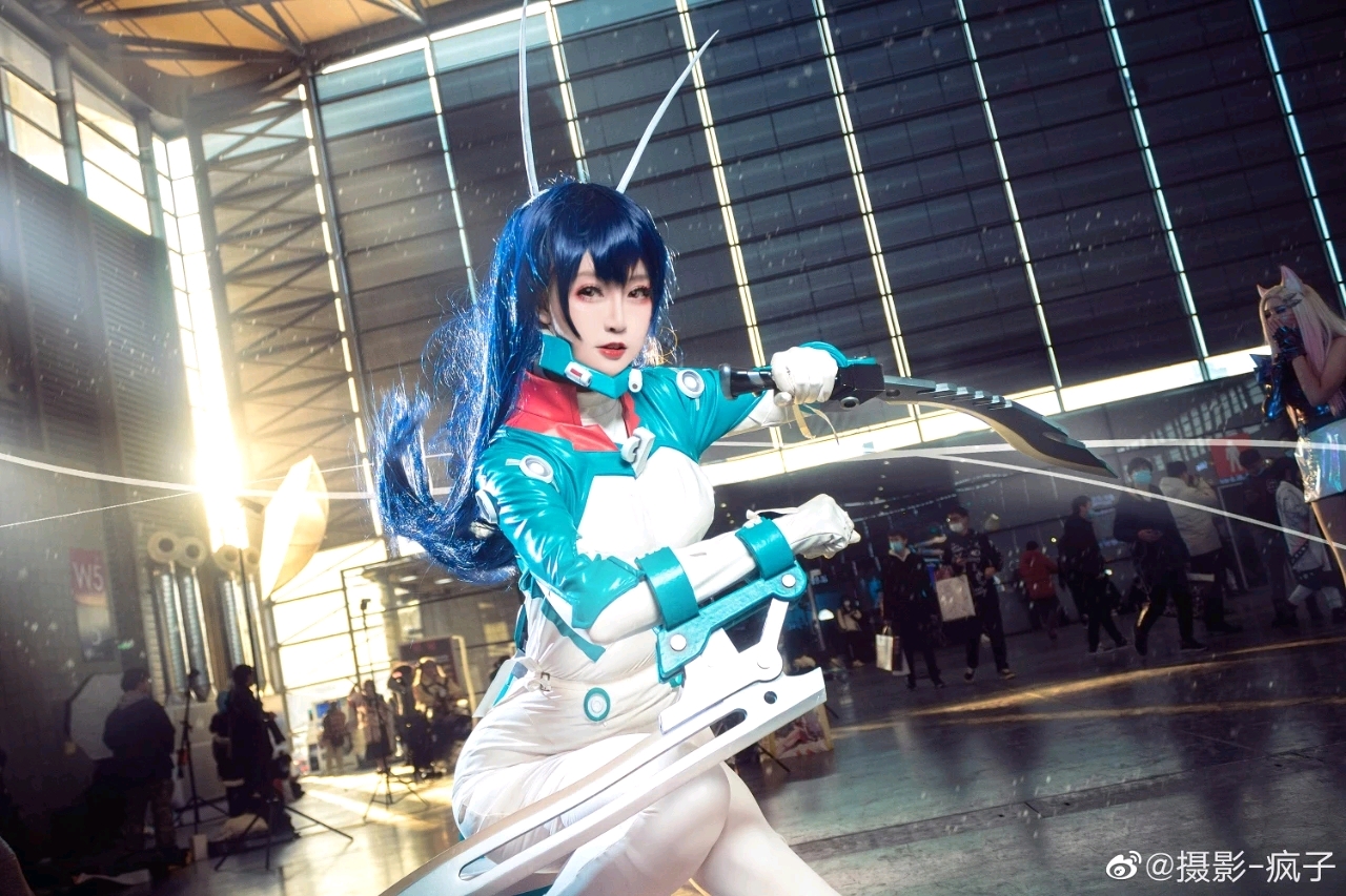 角色:《雏蜂》白桦 coser微博:yui金鱼 图片来源网络,如有侵权请联系