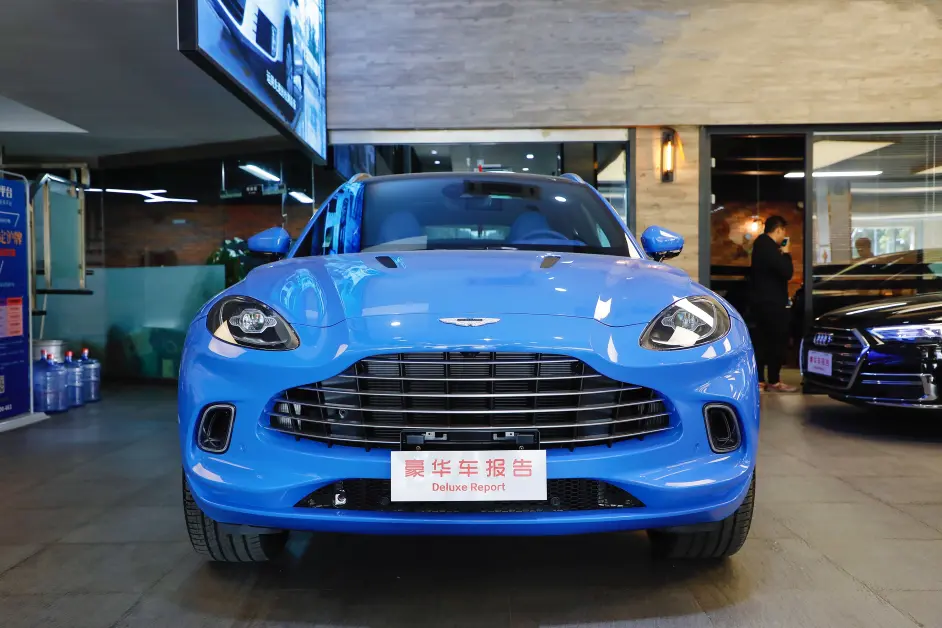 花300万买豪华suv 不选宾利添越和迈巴赫gls 还有其它选择吗 哔哩哔哩