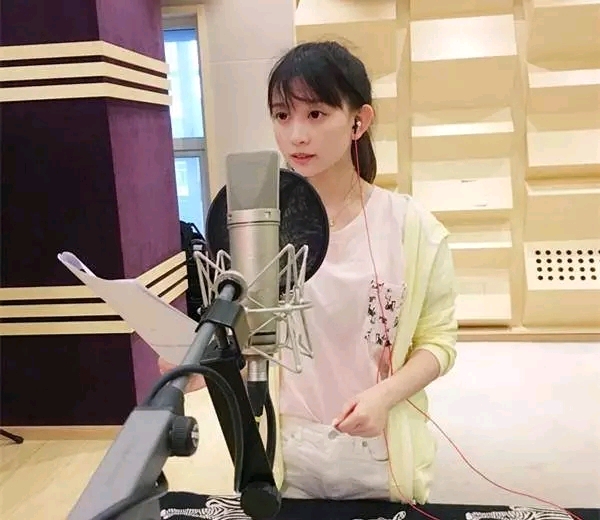 中国配音演员最近照片36