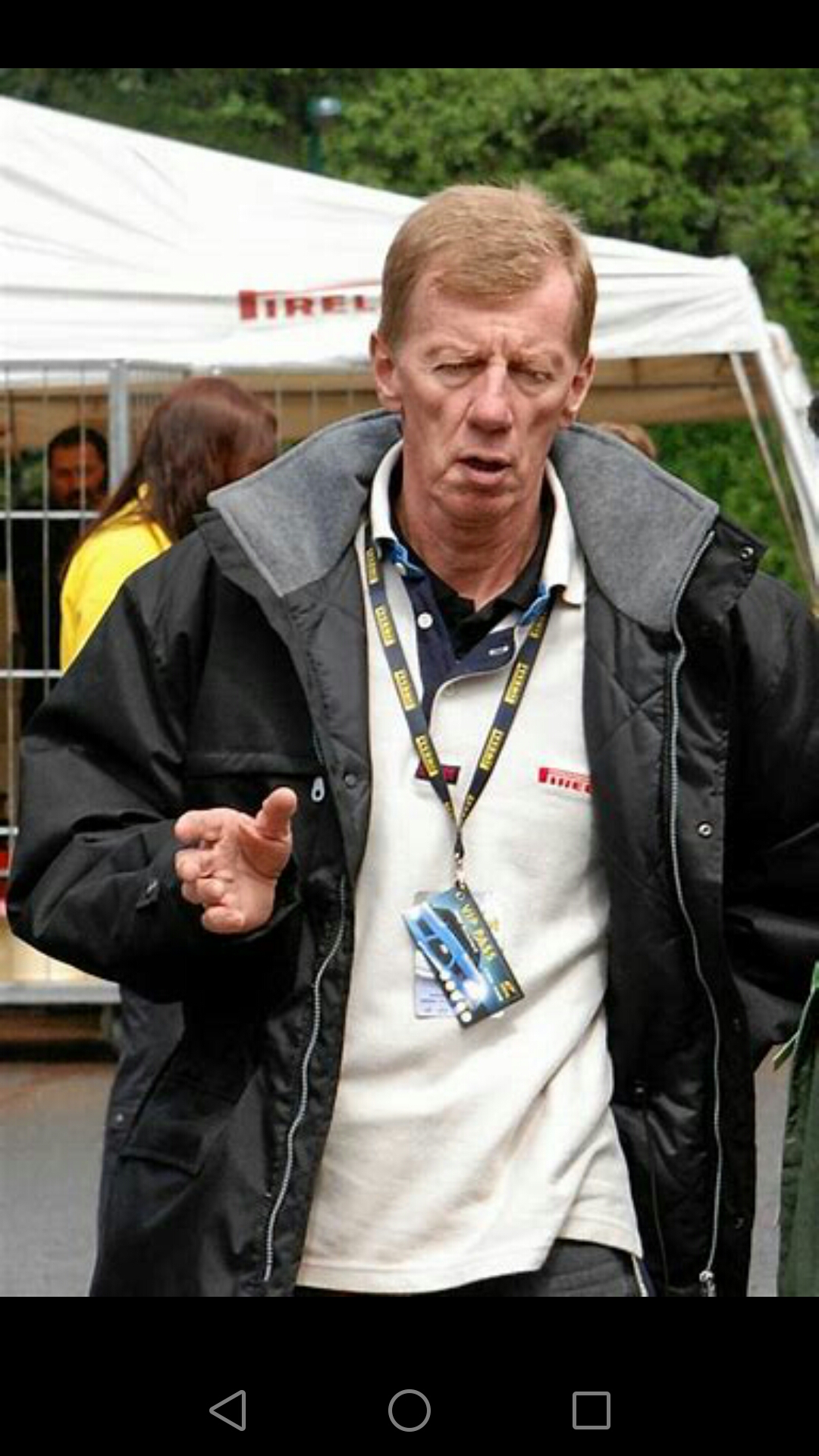 沃尔特罗尔驾驶bmwm2带着杨敬华去参加蒙地卡罗拉力