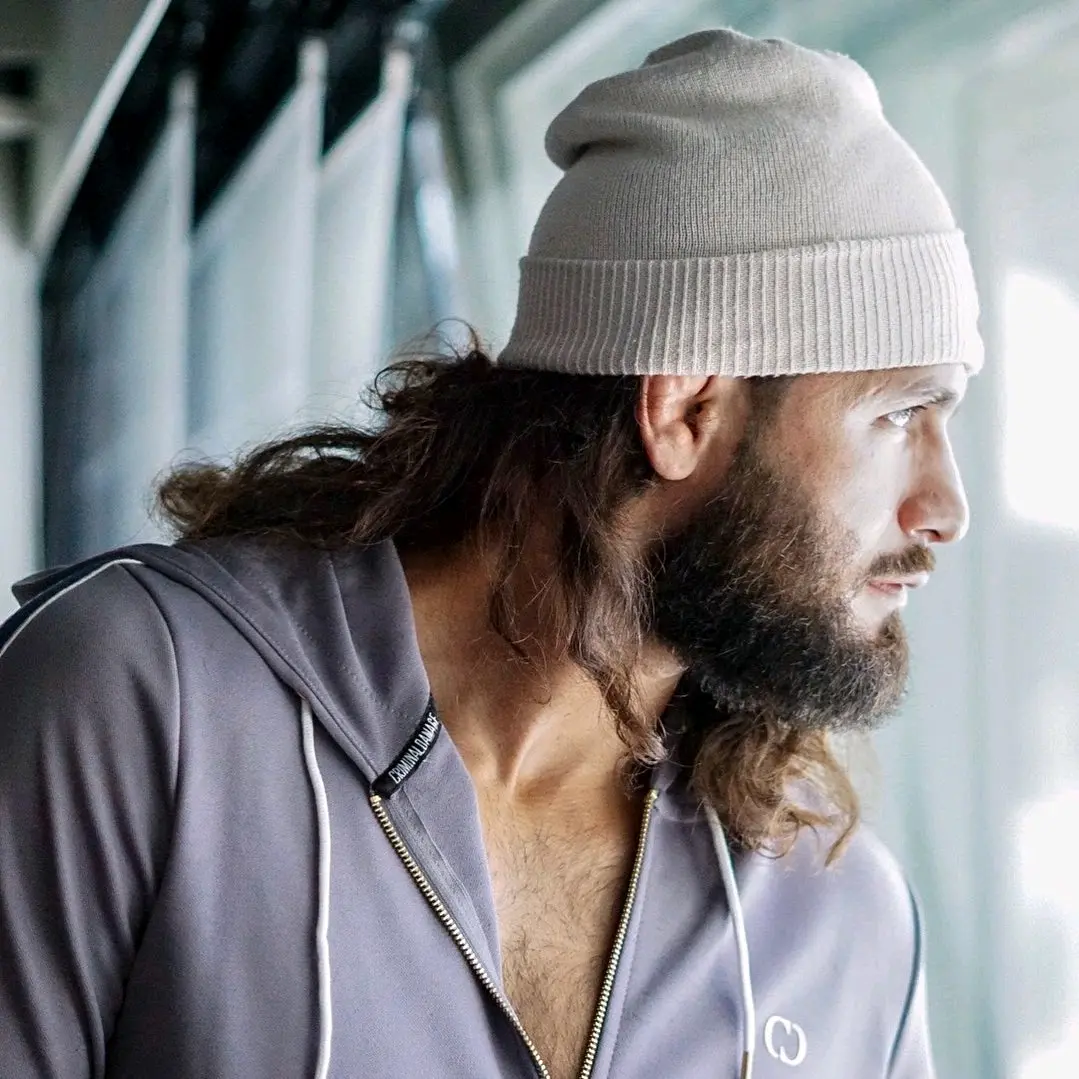 豪尔赫·马斯维达尔,职业战绩35胜17负,16 ko,2 降伏.