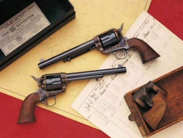 和平缔造者美国m1873柯尔特陆军单动式转轮手枪