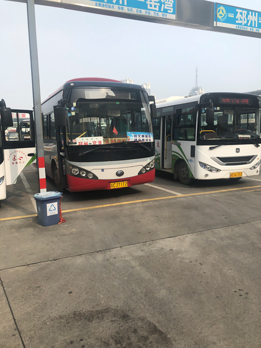 洗漱后步行前往台儿庄汽车站(也就500m) 接着,我们乘坐邳台南线公交车