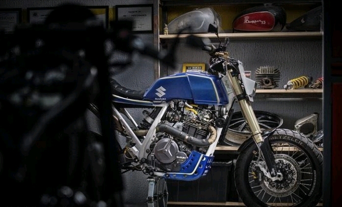 机车专栏43期:铃木dr800国外改装案例