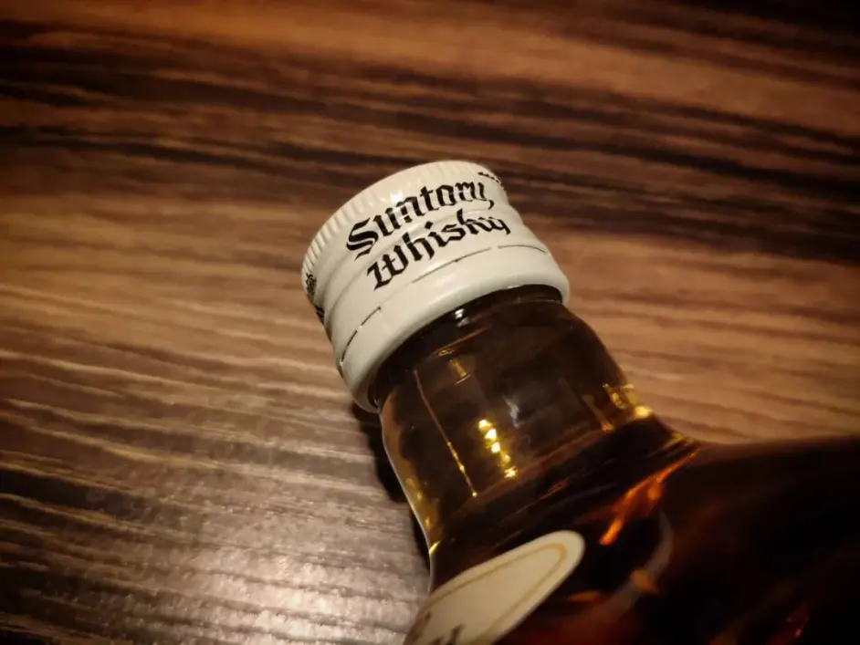 最平民化的日本威士忌 三得利白角瓶日本调和威士忌suntory Whisky 哔哩哔哩