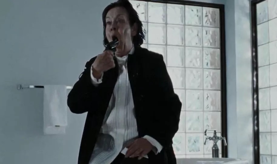 《殉难者》这部片子看的我浑身发抖!可能(yī