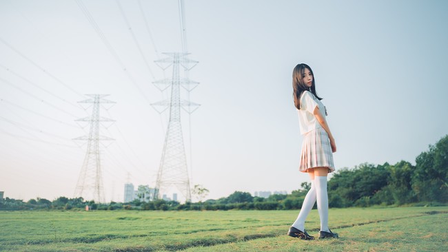 清纯女神cos 白色长筒袜短裙 我要恋爱了