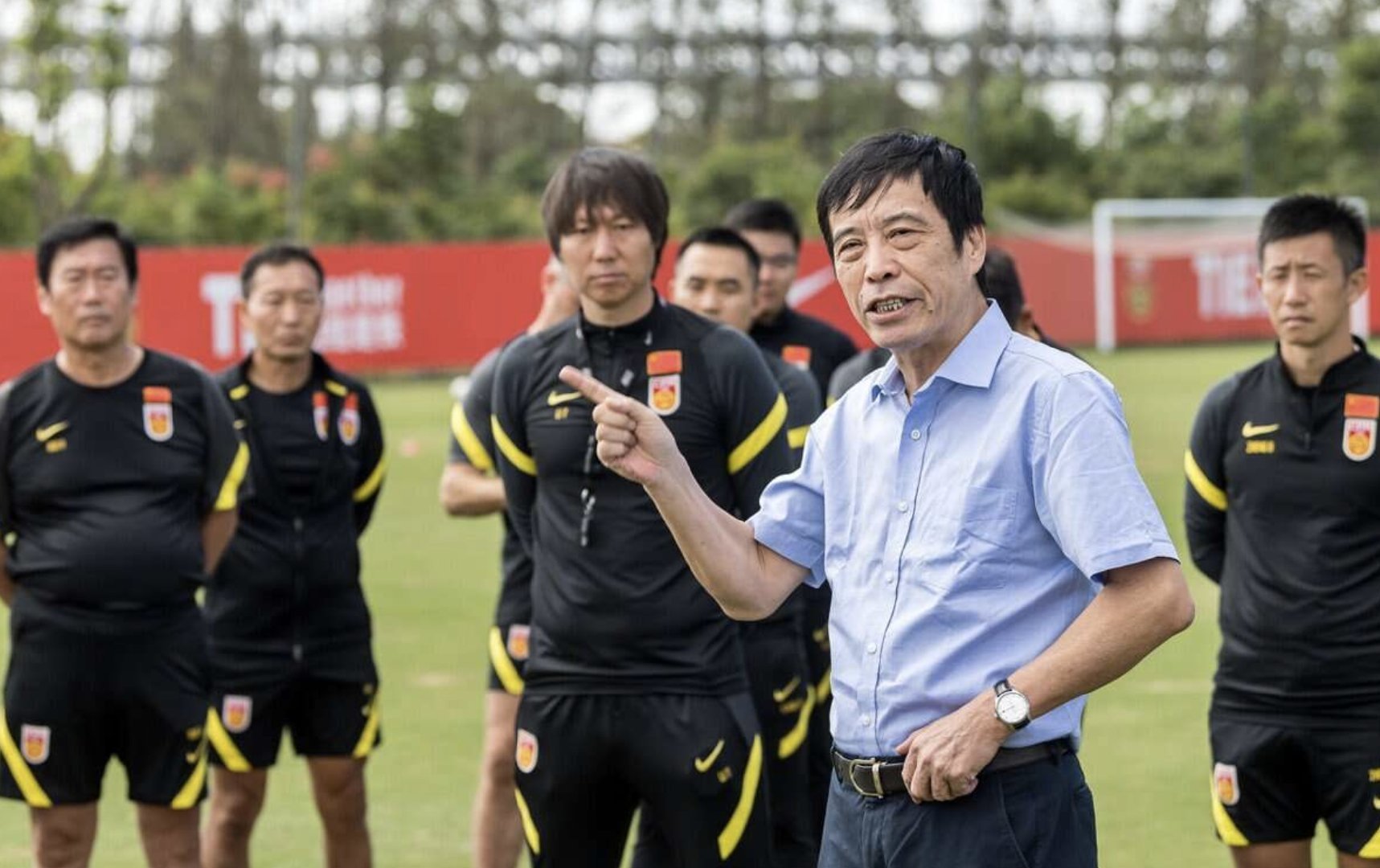 身处中国足球最糟糕的时代：一代足协主席陈戌源 - 知乎