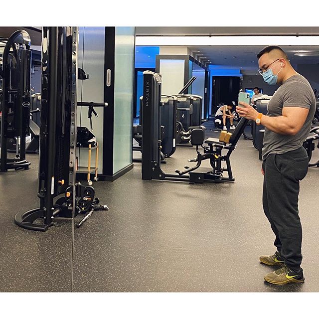 【尼克】超级大只的眼镜胡子壮熊!