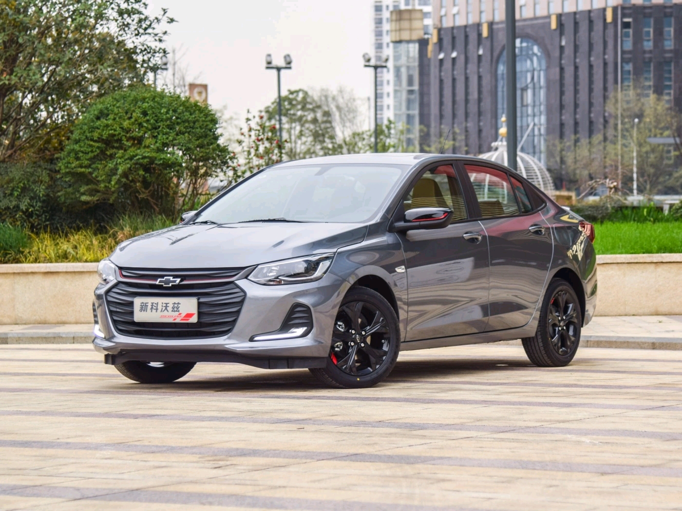 2020款科沃兹自动高配or2019款宝来手动低配?