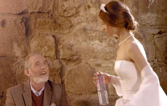 【创意广告】百岁山广告背后的故事(我们看的