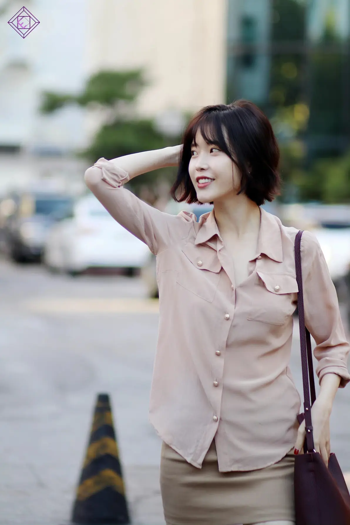 iu清纯短裙:空气刘海短发之四面楚歌写真笔记