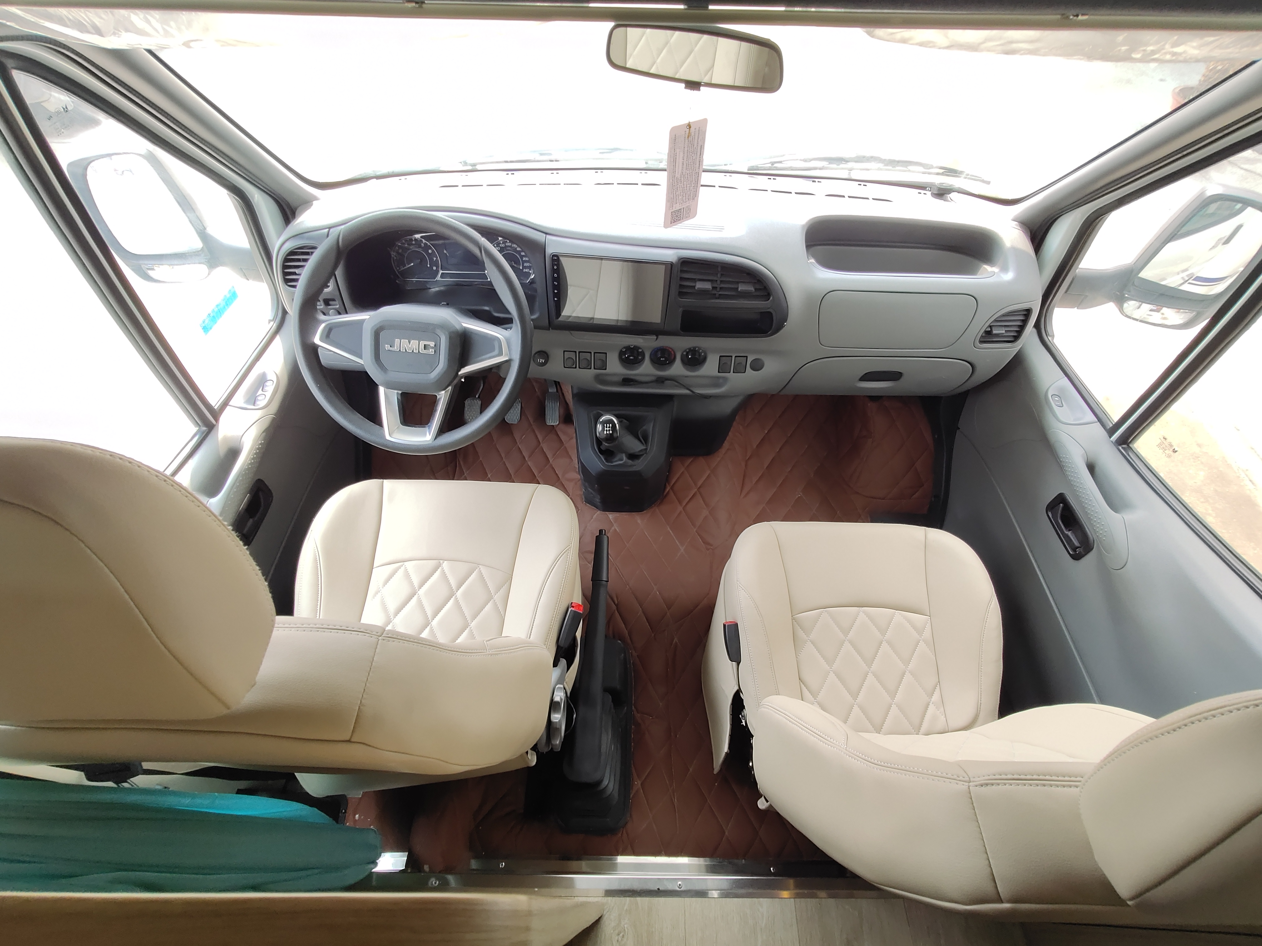 江铃特顺c型房车国六手动挡