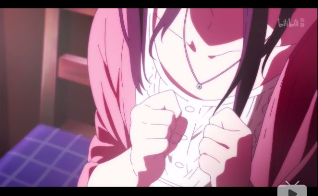 注意这张截图裙子的边际线