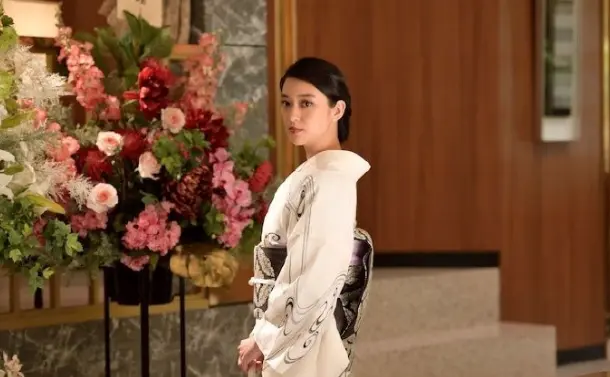 日剧日影资讯 新垣结衣 星野源 Switch 连续剧特集封面 黑色皮革 Sp 哔哩哔哩