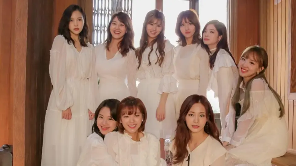 女团twice线上演唱会本周末开唱 俞定延因健康问题将坐在椅子上参与 哔哩哔哩