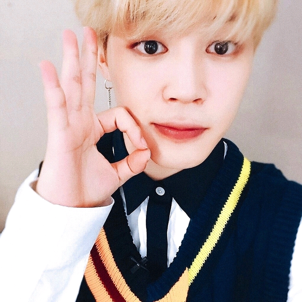 " 朴智旻揉了揉眼睛,打了个哈欠.