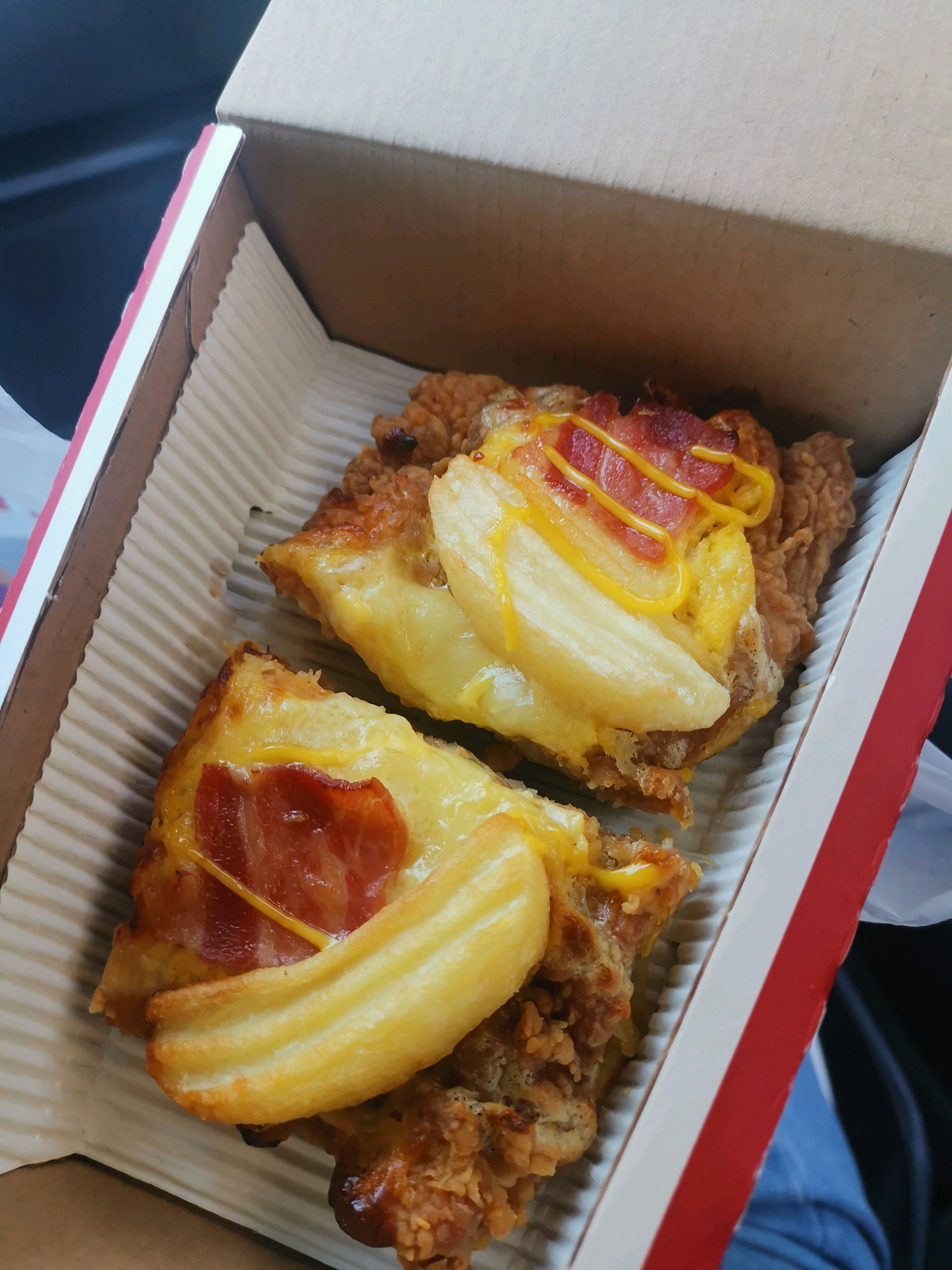 记录饮食 | 肯德基chizza不错哦,可以尝试