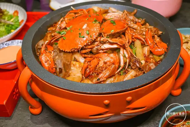 点单率超高的超级蟹肉煲,凭着这咸香鲜美的滋味和超高颜值,就已经收获
