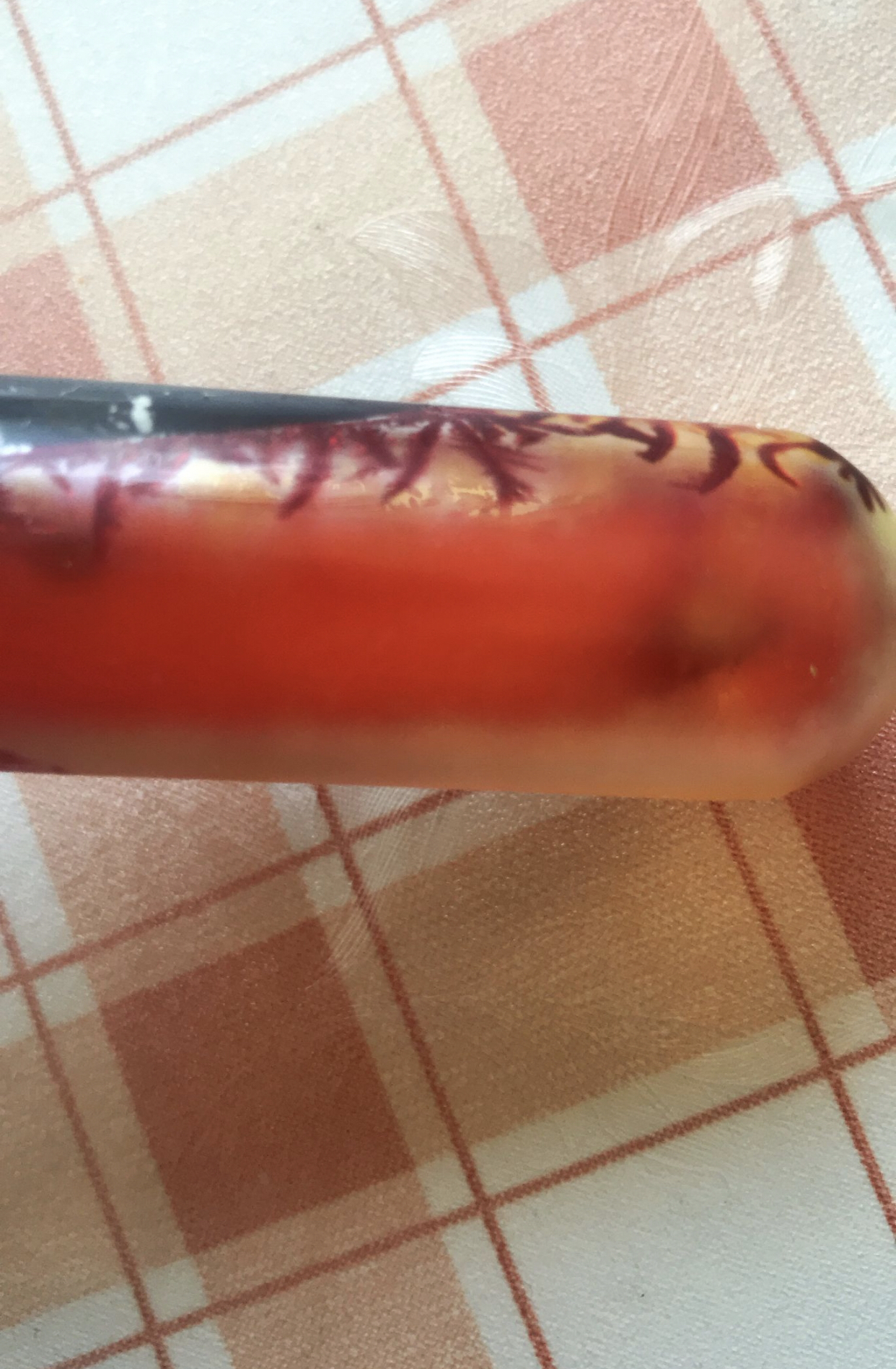 干冰冷冻后产生的溴晶体